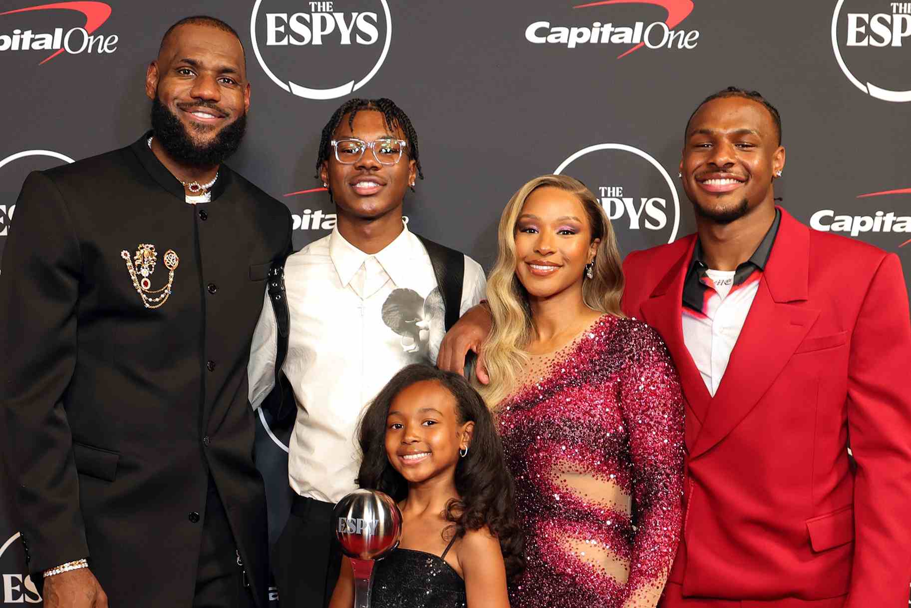 lebron james wife Savannah James